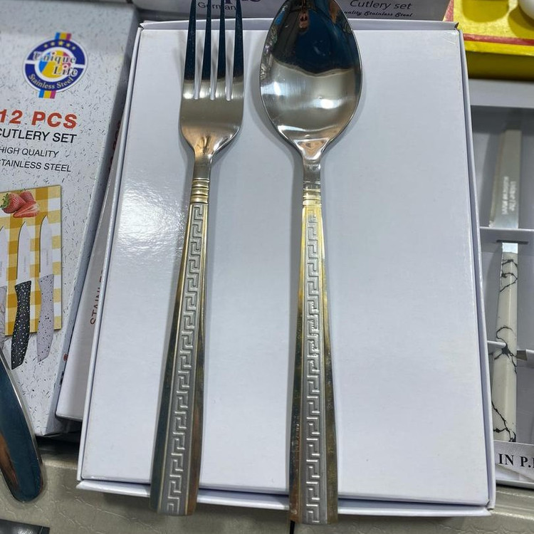 قاشق و چنگال طلایی طرح ورساج