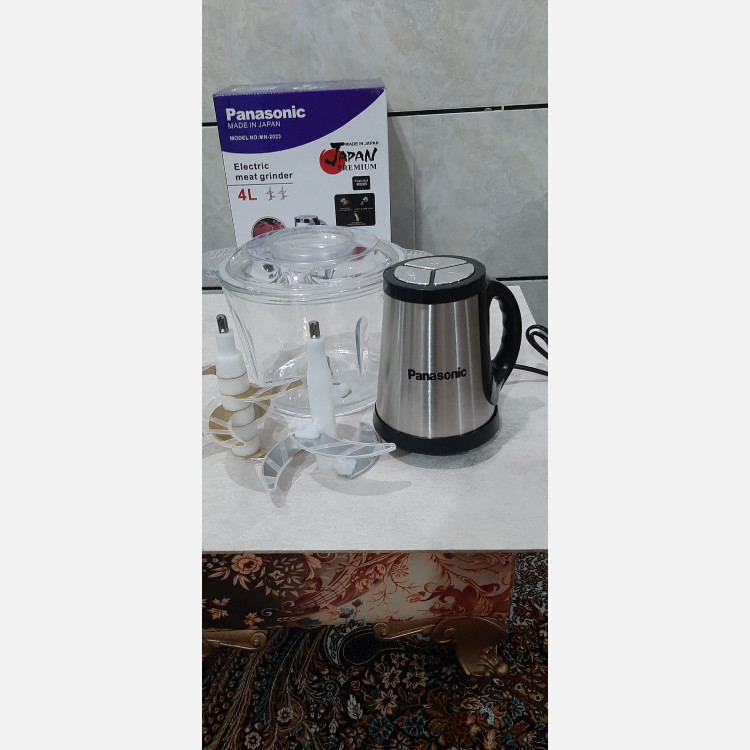 خوردکن 4 لیتری4000وات شیشه ای دارای 6 تیغه طلایی ودارای طیغه اضافه پاناسونیک هک شده