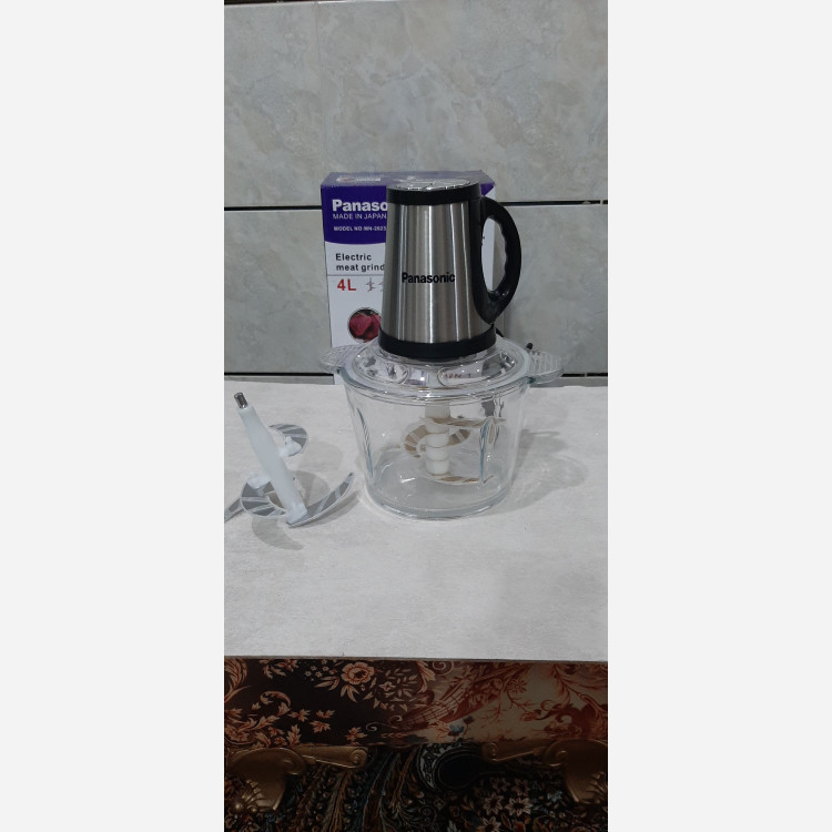 خوردکن 4 لیتری4000وات شیشه ای دارای 6 تیغه طلایی ودارای طیغه اضافه پاناسونیک هک شده
